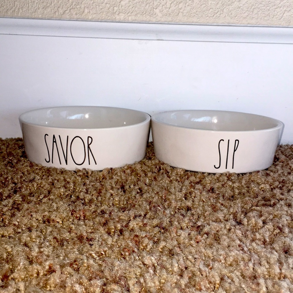 Small dog or cat dishes
